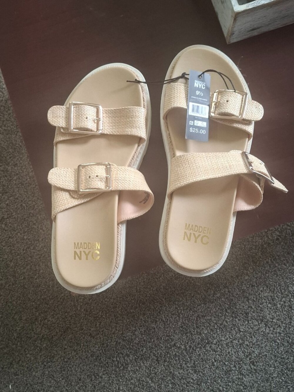 Sandles